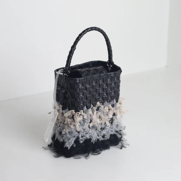 SARTIKA BLACK reference image 1