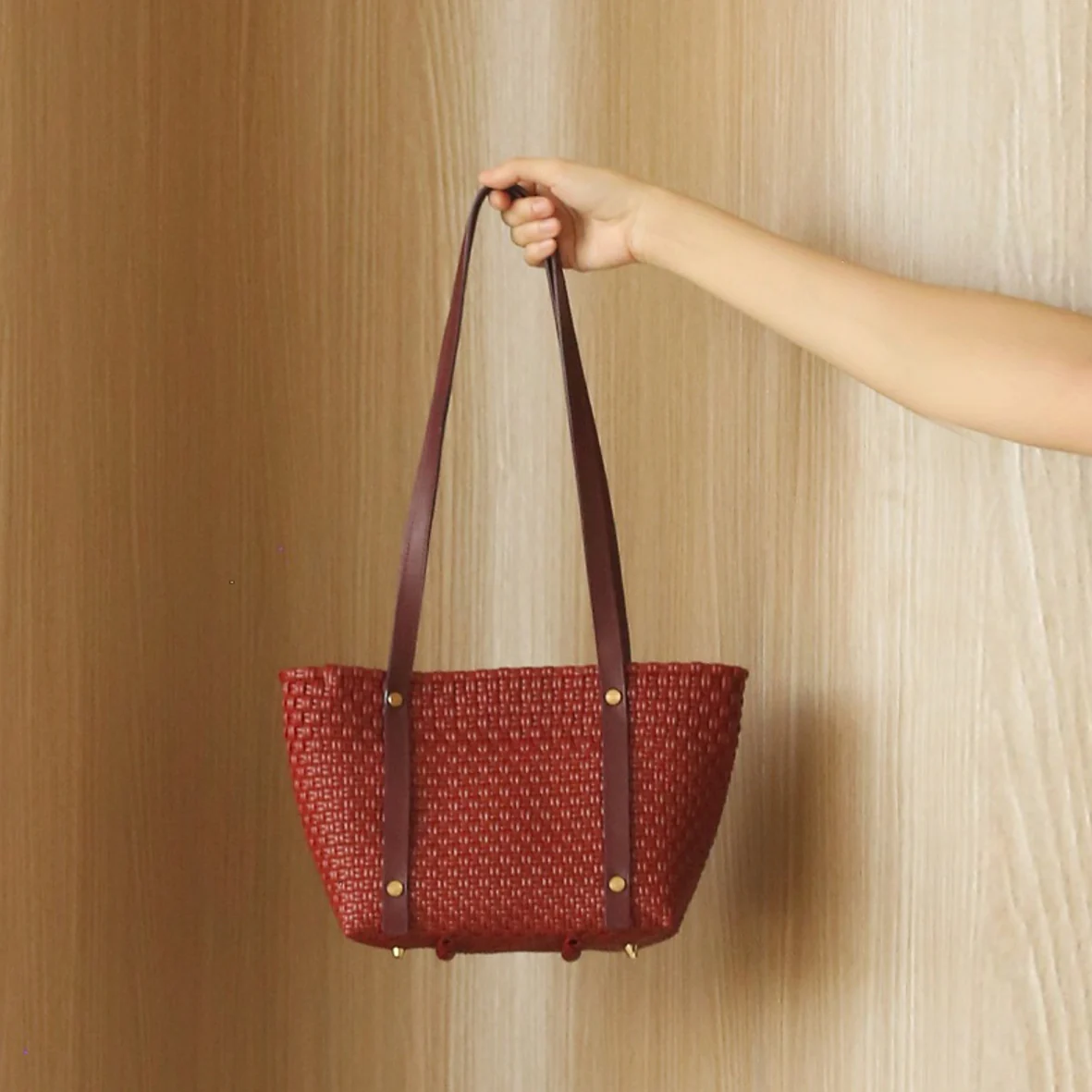 AIR MAROON reference image 2